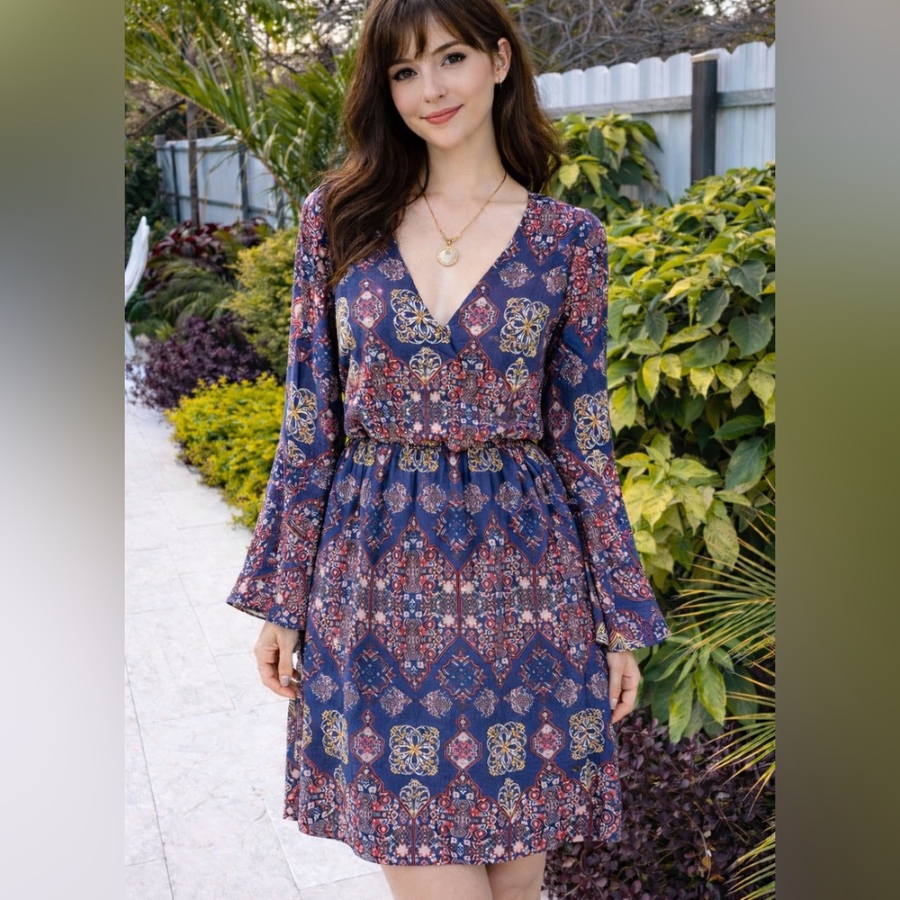 Blush Brand Bohemian/Abstract Bell Long sleeve Mini Dress  SZ L